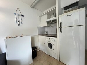 Interior - Apartment 'Charmant L'Oasis' with Shared Pool, Private Terrace and Private Garden (Dolus-d'Oléron)
