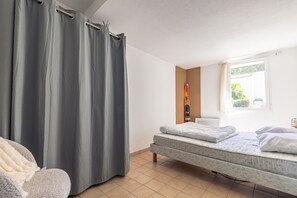 Room - Apartment 'Charmant L'Oasis' with Shared Pool, Private Terrace and Private Garden (Dolus-d'Oléron)