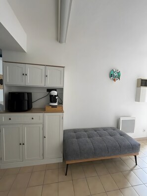 Interior - Apartment 'Charmant L'Oasis' with Shared Pool, Private Terrace and Private Garden (Dolus-d'Oléron)