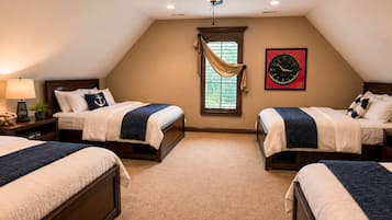 Desk, iron/ironing board, WiFi, bed sheets