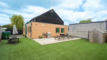 House | 6 bedrooms, Internet