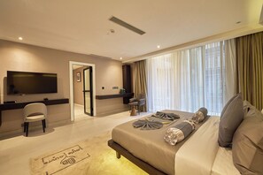 Executive Single Room, Balcony, Pool View