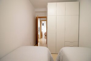 Iron/ironing board, WiFi, bed sheets - Modern beach hut (Santa Pola)