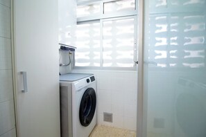 Interior - Modern beach hut (Santa Pola)