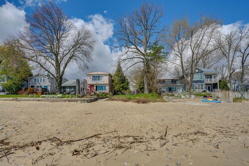 Walk to Beach! Lake Huron Getaway w/ Sunroom