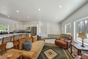 House (2 Bedrooms) | Front of property
