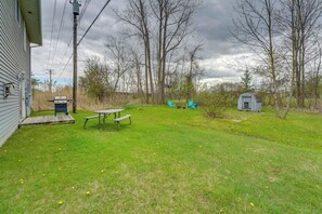 House (3 Bedrooms) | Interior - Fire Pit & Grill! Spacious Port Huron Home By Dtwn (Port Huron)