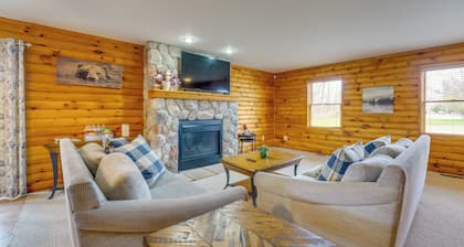 Fire Pit & Grill! Spacious Port Huron Home By Dtwn