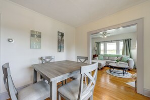 Apartment (2 Bedrooms) | Bahagian dalam