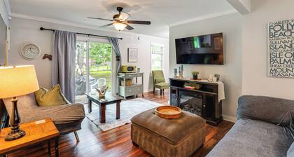 Large Yard & Fire Pit! Pet-friendly Home in Ladson