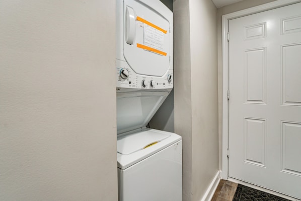 Apartment (0 Bedroom) | Interior - 2 Mi to Downtown Port Huron! Couple's Getaway (Port Huron)