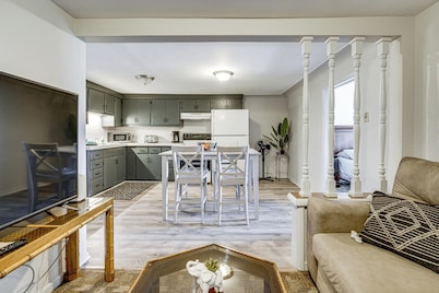 Waterfront Condo 2 Mi to Historic Dtwn Port Huron!
