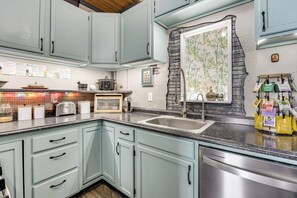 House (1 Bedroom) | Interior - 3 Mi to Manitou Springs! Cozy Home w/ Office (Colorado Springs)