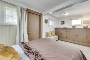 House (1 Bedroom) | Interior - 3 Mi to Manitou Springs! Cozy Home w/ Office (Colorado Springs)