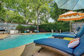 Front of property - 5 Mi to Will Rogers Center! Private Oasis w/ Grill (Fort Worth)