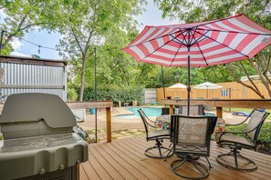 Interior - 5 Mi to Will Rogers Center! Private Oasis w/ Grill (Fort Worth)