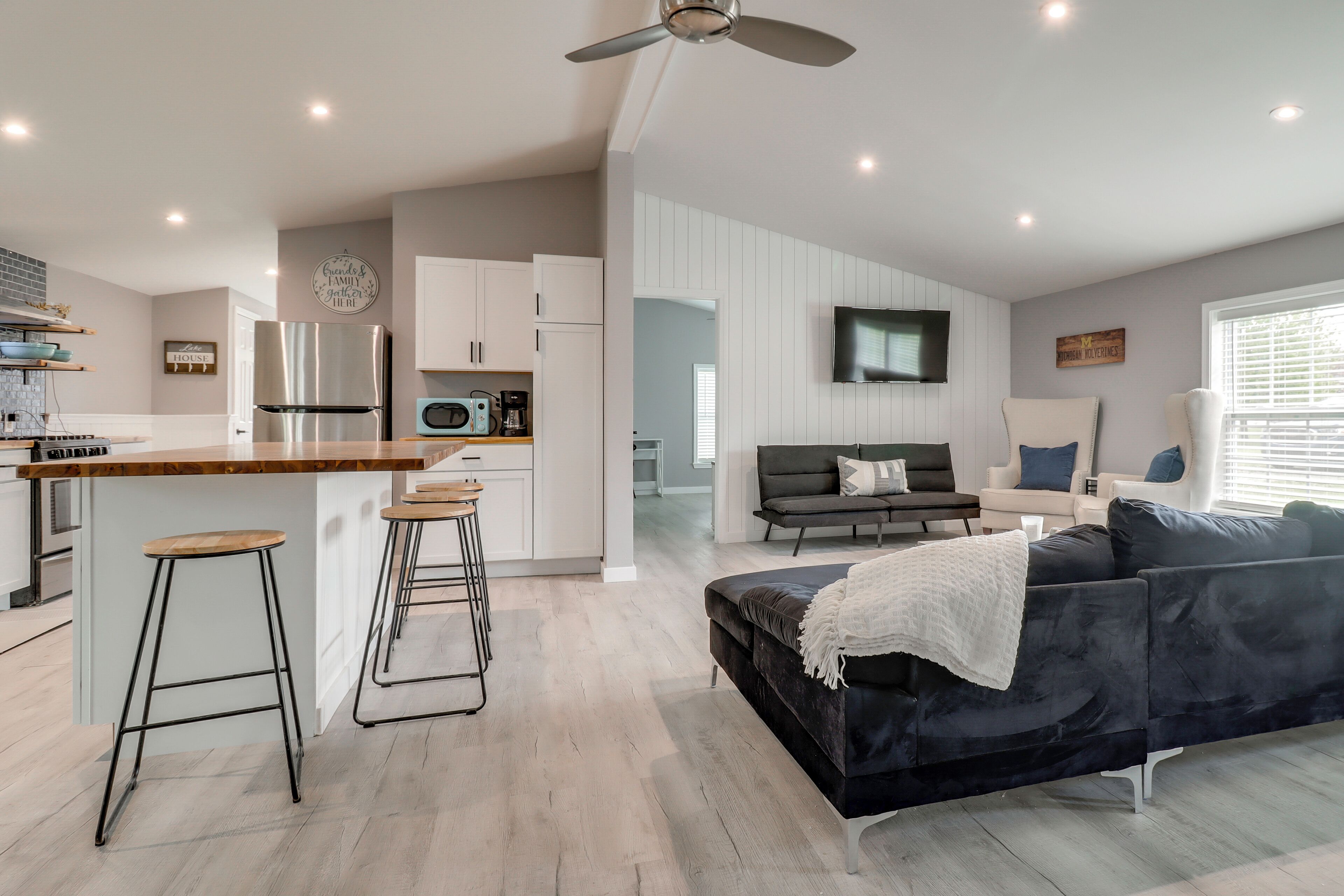 House (3 Bedrooms) | Interior