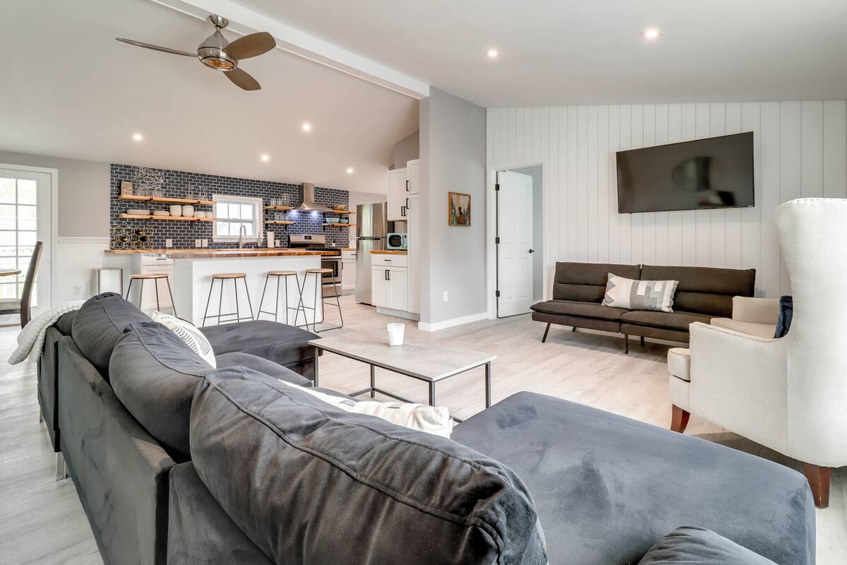 House (3 Bedrooms) | Front of property