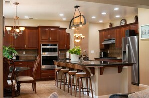 Private kitchen - 	Spacious Visalia Retreat in One of Visalia’s Best Neighborhoods (Visalia)
