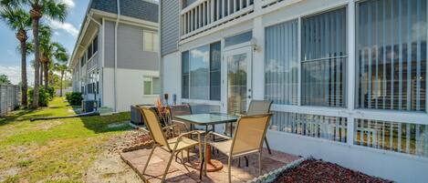 Apartment (2 Bedrooms) | Front of property