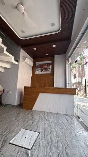 Lobby - Hotel Temple Way (Amritsar)