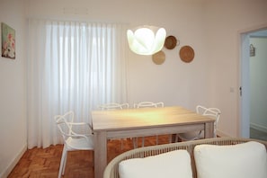 Dining - Cozy apartment in the heart of Faro (Faro)