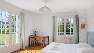 7 chambres, Wi-Fi, literie fournie