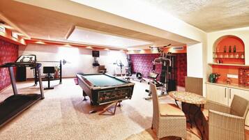Apartment | Games room