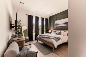 3 Schlafzimmer, Bügeleisen/Bügelbrett, WLAN, Bettwäsche