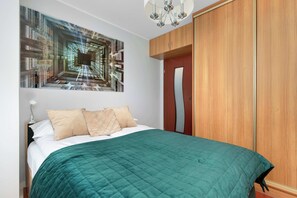 Iron/ironing board, travel cot, WiFi, bed sheets - Comfortable Apartment with Parking | Close to the Beach (Puck)
