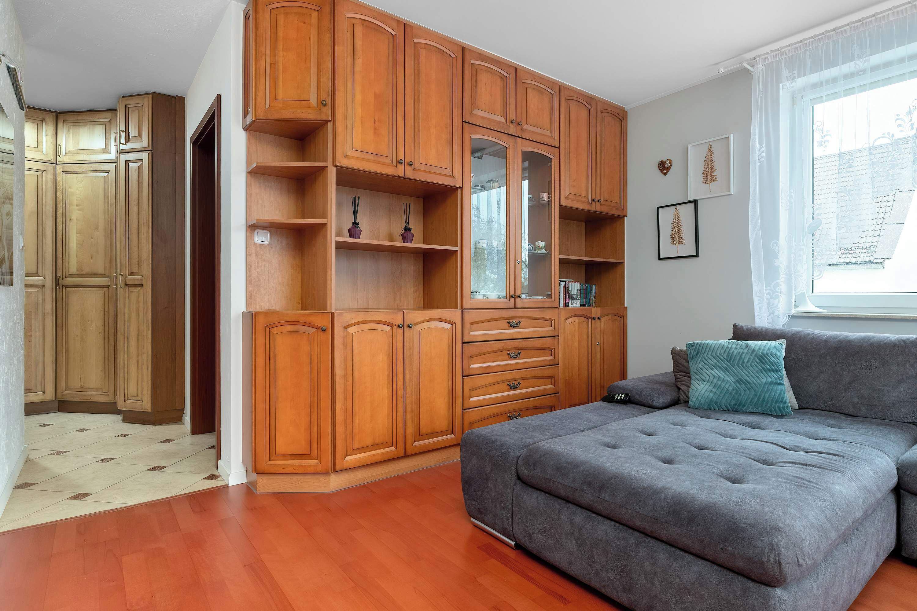 TV, offices