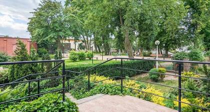 Comfortable Apartment with Parking | Close to the Beach