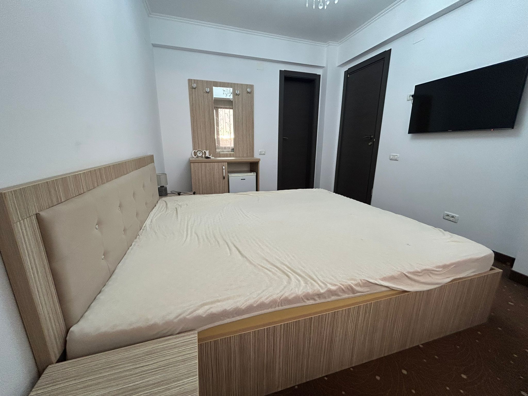 Kamar Double Comfort, balkon, pemandangan sungai | Meja kerja, tirai kedap cahaya, kedap suara, dan setrika/meja setrika