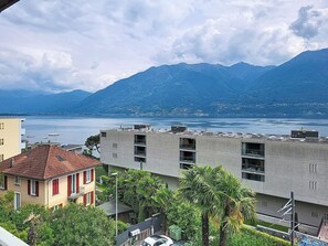 Exterior - Cosy apartment for 4 people with TV, balcony and panoramic view (Muralto)