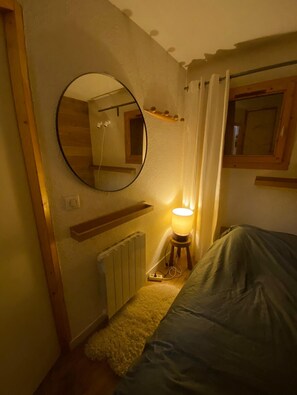 Room - Sunny apartment just a 3-minute walk from the slopes (Chalon-sur-Saône)