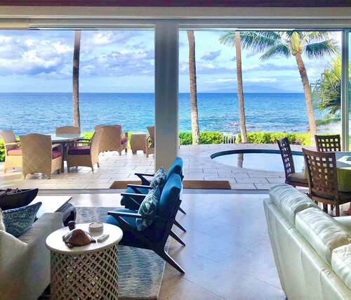 Beachfront / Oceanfront Private Home Sleeps 8