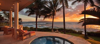 Beachfront / Oceanfront Private Home  Sleeps 8
