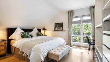 4 habitaciones, tabla de planchar con plancha, wifi y ropa de cama