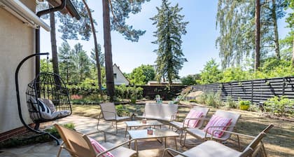 Boutique Beach Villa for Groups – Wellness, Garden Dining & Lakes near Berlin