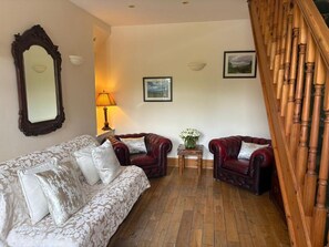Family Room | Living area - Craig Y Nos Castle (Craig-y-nos)