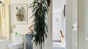Shared Dormitory, 1 Bedroom | Bathroom