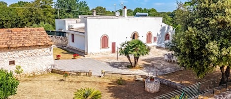 Family Villa, 3 Bedrooms, Fireplace (Casolare Di Puglia with private Pool) | Exterior