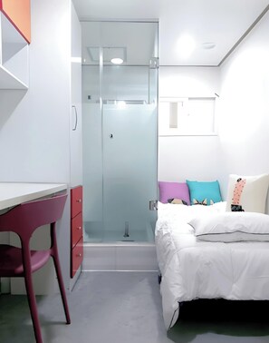 Room - 1-min Walk Nonhyeon Station - Gangnam #Clinic #Treatment #Recovery #Central (Seoul)