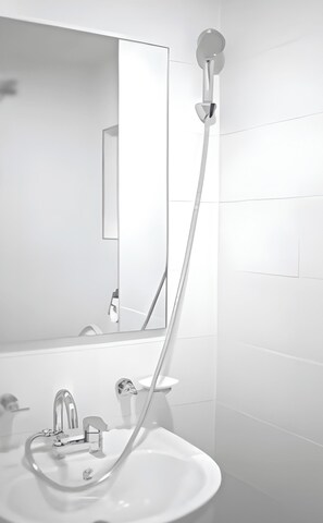 Bathroom - 1-min Walk Nonhyeon Station - Gangnam #Clinic #Treatment #Recovery #Central (Seoul)
