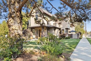 Exterior - New! Luxury Bend Retreat Steps From Downtown & River (Bend)