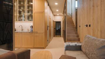 Comfort Villa, Mountain View | Iron/ironing board, free WiFi