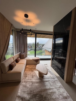 Comfort-Villa, Bergblick | Wohnbereich