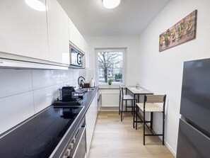 Apartment, 3 Schlafzimmer, Balkon, Stadtblick | Eigene Küche