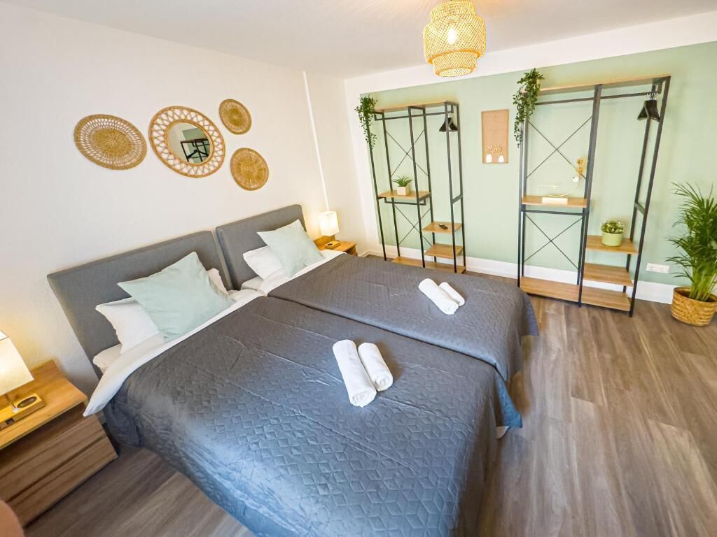 Apartment, 2 Schlafzimmer, Terrasse, Stadtblick | Schallisolierte Zimmer, Bügeleisen/Bügelbrett, kostenloses WLAN