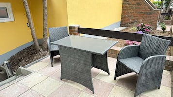 Apartment, 1 Schlafzimmer, Terrasse, Stadtblick | Speisen im Freien